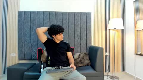 Snapshot of mikey_banji chatting on September 15, 2025, 12:16 pm mikey_banji online show from September 15, 2025, 12:16 pm