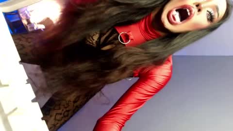Mistress MikeyAlawi online show from April 16, 2026, 5:58 pm