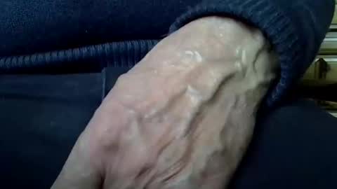 Snapshot of mikeybed chatting on January 10, 2025, 10:28 am mikeybed online show from January 10, 2025, 10:28 am