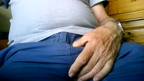 mikeybed online show from July 13, 2026, 9:23 am