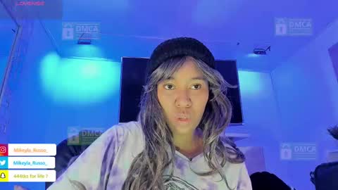 Snapshot of mikeyla_russo_ chatting on October 4, 2025, 7:01 pm Mikeyla online show from October 4, 2025, 7:01 pm