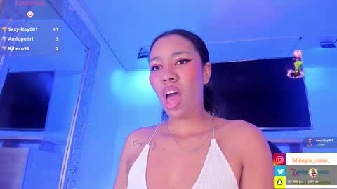 Snapshot of mikeyla_russo_ chatting on November 7, 2025, 7:03 pm Mikeyla online show from November 7, 2025, 7:03 pm