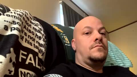 Snapshot of mikeylikesit2222 chatting on December 28, 2024, 7:43 pm mikeylikesit2222 online show from December 28, 2024, 7:43 pm