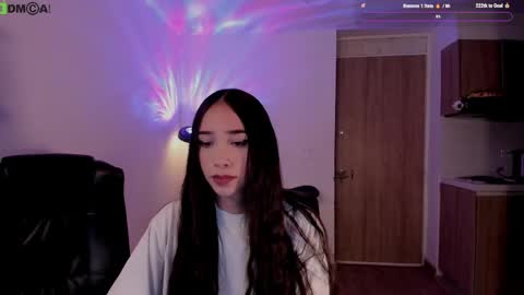VIOLETAMIKE online show from May 9, 2026, 11:32 pm