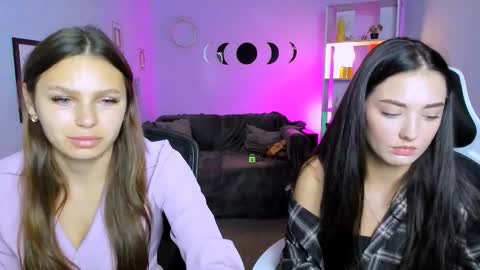 Miki online show from September 10, 2025, 1:55 pm