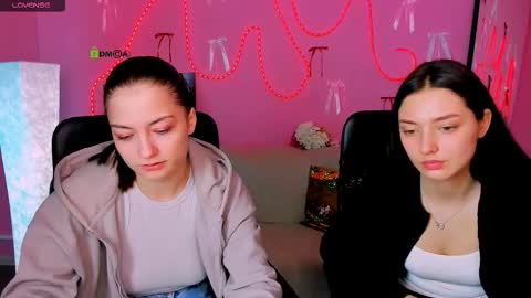 Snapshot of miki_nikki chatting on March 24, 2026, 6:51 am Miki online show from March 24, 2026, 6:51 am