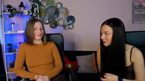 Snapshot of miki_nikki chatting on March 31, 2026, 6:25 am Miki online show from March 31, 2026, 6:25 am