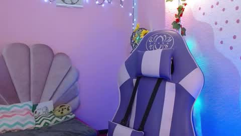 Mikka 3 online show from March 16, 2026, 1:04 pm