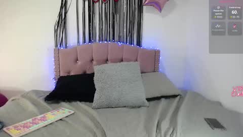 Snapshot of mikka_sweet chatting on March 14, 2026, 7:19 pm Mikka Hill online show from March 14, 2026, 7:19 pm