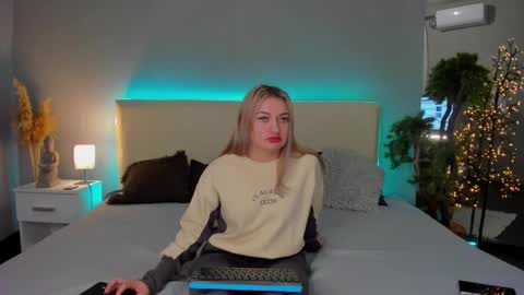 MikkiShows online show from February 28, 2025, 8:07 pm
