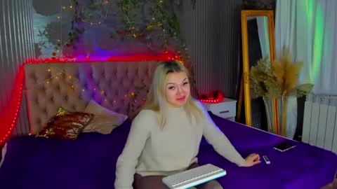 MikkiShows online show from March 7, 2025, 8:22 pm