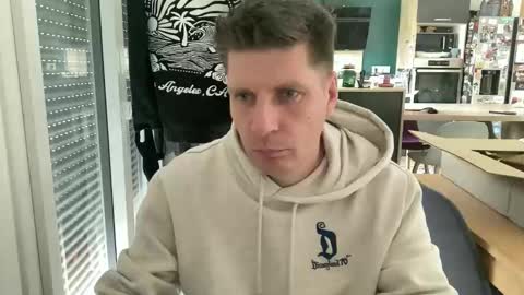 Snapshot of miklp8463 chatting on March 26, 2026, 1:28 pm miklp8463 online show from March 26, 2026, 1:28 pm