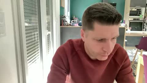 miklp8463 online show from May 19, 2026, 6:53 am