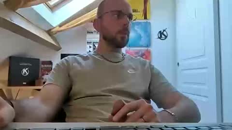 mikmik91 online show from March 6, 2025, 3:02 pm