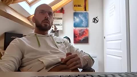 mikmik91 online show from March 12, 2025, 3:51 pm