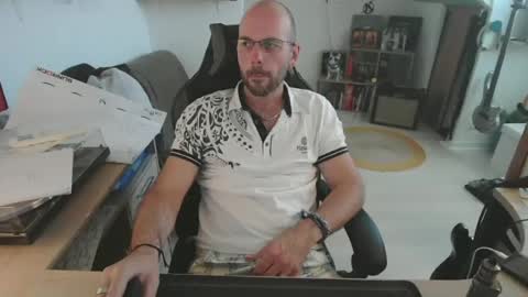 mikmik91 online show from June 18, 2026, 12:53 pm