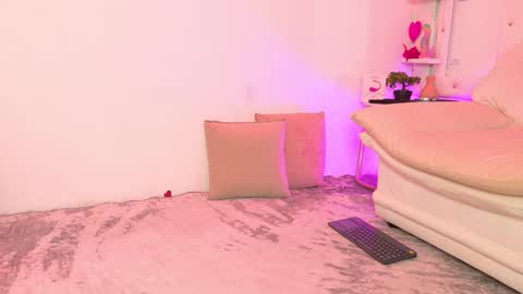 Snapshot of mikoto_urab chatting on September 18, 2025, 8:44 pm Mikoto Urb online show from September 18, 2025, 8:44 pm