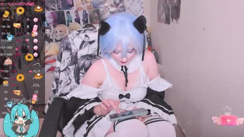 Miku online show from December 1, 2024, 11:36 pm