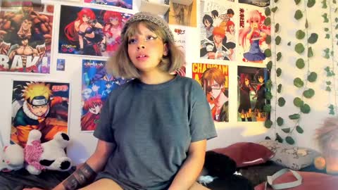 Snapshot of miku_katsuragi chatting on December 19, 2024, 6:12 am miku katsuragi online show from December 19, 2024, 6:12 am