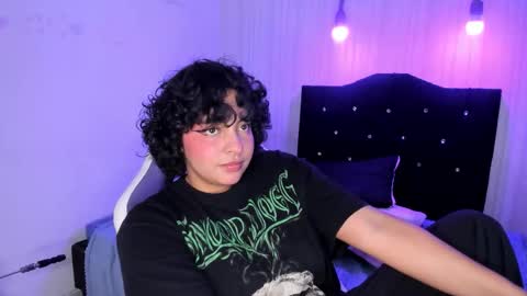   miku katsuragi  online show from November 22, 2025, 11:48 pm