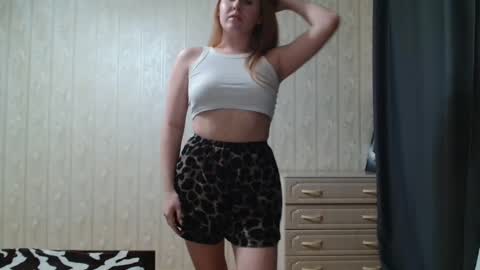 miku_sanders2 online show from February 2, 2025, 5:59 pm