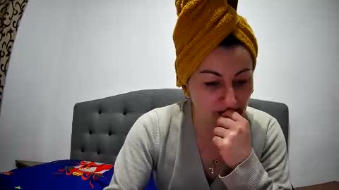 Snapshot of mikyloveu chatting on December 23, 2024, 4:39 pm Mikyloveu online show from December 23, 2024, 4:39 pm