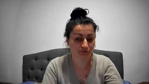 Snapshot of mikyloveu chatting on February 26, 2025, 6:21 pm Mikyloveu online show from February 26, 2025, 6:21 pm