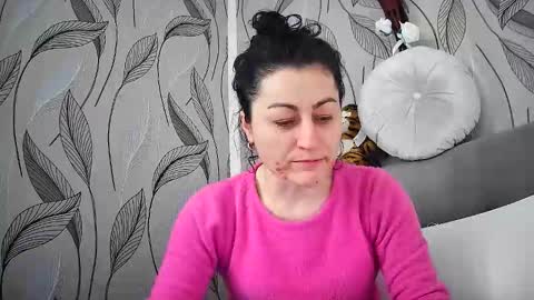 Snapshot of mikyloveu chatting on April 15, 2026, 2:57 pm Mikyloveu online show from April 15, 2026, 2:57 pm