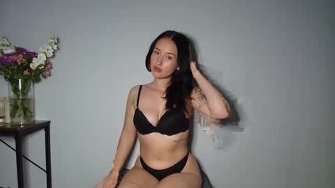 Snapshot of mila07x chatting on May 3, 2026, 2:12 pm mila07x online show from May 3, 2026, 2:12 pm
