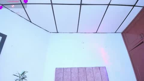 Snapshot of mila_1wood chatting on March 13, 2026, 2:29 am mila_1wood online show from March 13, 2026, 2:29 am