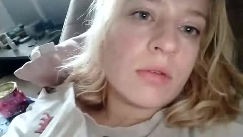 Mila 420 online show from November 25, 2025, 10:04 am