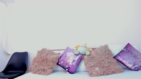 mila_adamss online show from March 4, 2026, 11:27 am