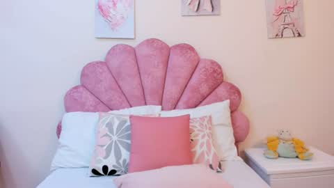 mila_adamss online show from July 18, 2026, 11:03 am
