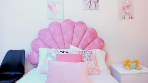 mila_adamss online show from July 22, 2026, 11:02 am