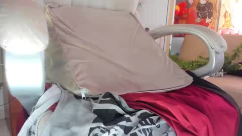 Snapshot of mila_dash chatting on September 25, 2025, 12:42 pm Mila Dash online show from September 25, 2025, 12:42 pm