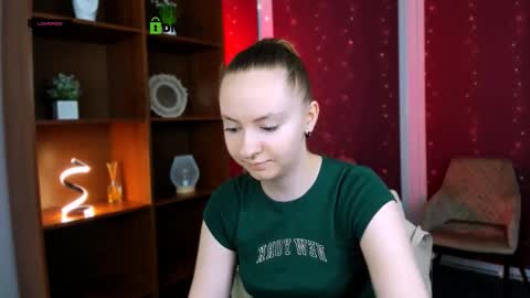 mila_glow online show from December 2, 2025, 6:19 am