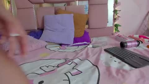mila_grace_ online show from July 9, 2026, 7:07 pm
