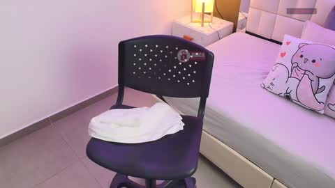 Snapshot of mila_kiitty chatting on January 21, 2025, 11:24 am Milena  online show from January 21, 2025, 11:24 am