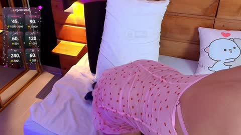 Snapshot of mila_kiitty chatting on February 8, 2025, 6:12 am Milena  online show from February 8, 2025, 6:12 am