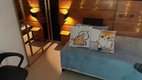 Snapshot of mila_kiitty chatting on September 25, 2025, 11:03 am Milena  online show from September 25, 2025, 11:03 am