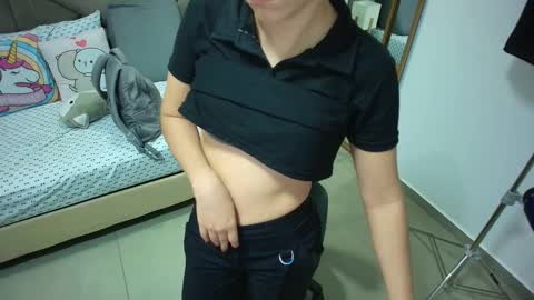 Snapshot of mila_kiitty chatting on October 21, 2025, 10:05 am Milena  online show from October 21, 2025, 10:05 am