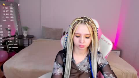Snapshot of mila_kinor chatting on December 9, 2024, 10:32 am mila_kinor online show from December 9, 2024, 10:32 am