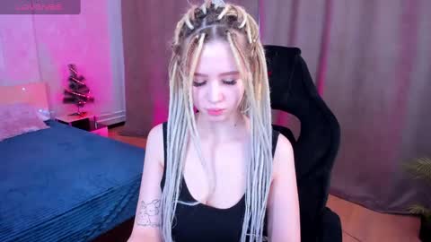 Snapshot of mila_kinor chatting on January 12, 2025, 7:21 am mila_kinor online show from January 12, 2025, 7:21 am