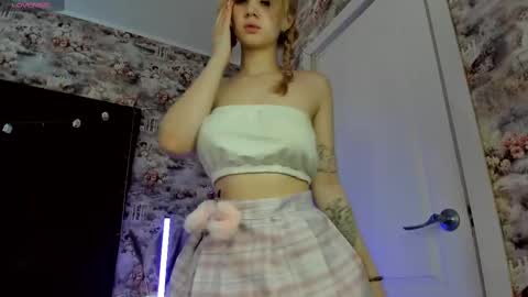 Snapshot of mila_kinor chatting on March 3, 2025, 5:53 am mila_kinor online show from March 3, 2025, 5:53 am