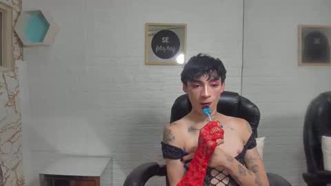 Snapshot of mila_leon chatting on October 1, 2025, 3:12 am Mila online show from October 1, 2025, 3:12 am