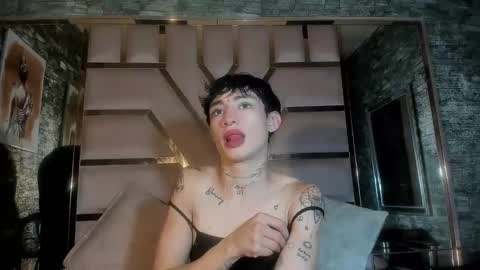 Snapshot of mila_leon chatting on October 6, 2025, 4:10 am Mila online show from October 6, 2025, 4:10 am