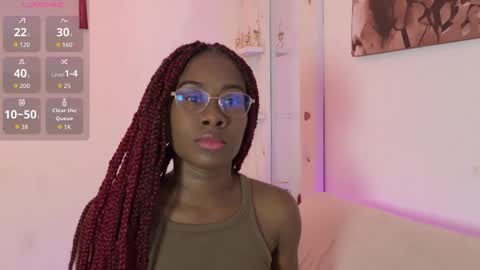 Mila  Max online show from November 20, 2025, 12:05 pm