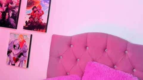 MILA  online show from September 18, 2025, 6:10 pm