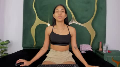 mila_petiteasm online show from June 20, 2026, 12:30 pm
