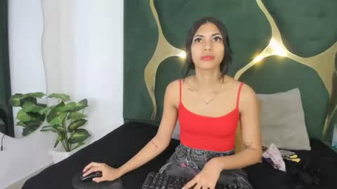 mila_petiteasm online show from June 29, 2026, 12:38 pm
